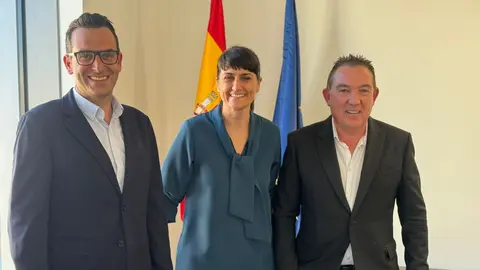 Juan Fco. Navarro (izq.), Mar&iacute;a Gonz&aacute;lez, y David de Gea (dcha.)