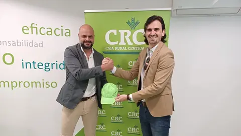 Emilio Jos&eacute; Garc&iacute;a Vicente, Director de Particulares de CRC y Eleazar Gonz&aacute;lez, Responsable de Negocio y patrocinios.