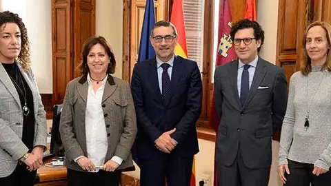 La UMU y el TSJ de Murcia colaboran en investigacio&igrave;n en materia de RSC
