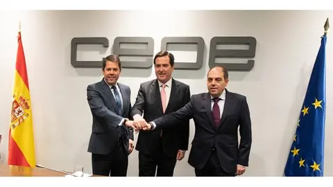 Los presidentes de las patronales CEPYME, CEOE y ATA. (Archivo)