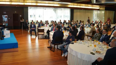 Una panor&aacute;mica de los invitados a los Desayunos Murcia Diario, durante el conversatorio entre el director del peri&oacute;dico, Manuel Ponce, y Jos&eacute; Mar&iacute;a Albarrac&iacute;n.