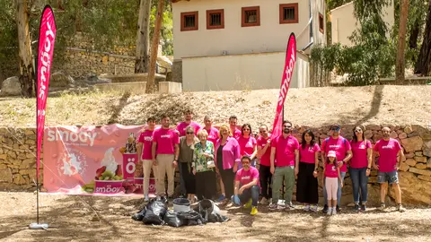 Smöoy impulsa por segundo año consecutivo una recogida de plásticos en el Valle Perdido de Murcia.