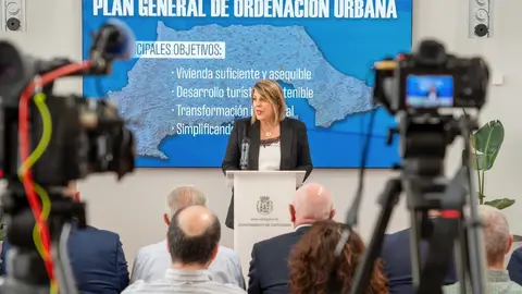 Noelia Arroyo durante la presentaci&oacute;n del nuevo Plan General de Cartagena.