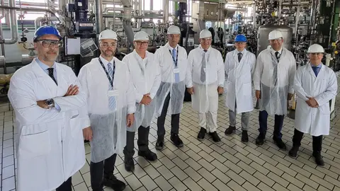 Visita a la planta Derivados Qu&iacute;micos.