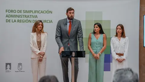 El vicepresidente y consejero de Interior, Jos&eacute; &Aacute;ngel Antelo, en la inauguraci&oacute;n del Foro de Simplificaci&oacute;n Administrativa de la Regi&oacute;n de Murcia.