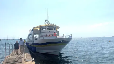 San Javier vuelve a contar con una l&iacute;nea regular de transporte mar&iacute;timo entre La Ribera y La Manga. El Ferry Mar Menor, con Niurka Ba&ntilde;os al frente.