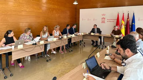 El alcalde de Murcia, Jos&eacute; Ballesta, preside el Consejo de Administraci&oacute;n y la Junta Extraordinaria de Mercamurcia.