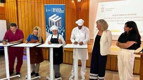 Imagen de la visita de la concejal de Gobierno Abierto, Promoci&oacute;n Econ&oacute;mica y Empleo, Mercedes Bernab&eacute;.