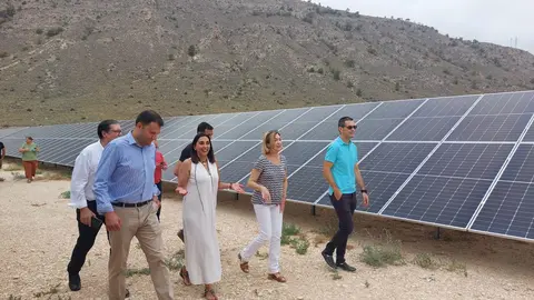 Imagen de la visita a la nueva instalaci&oacute;n fotovoltaica de la Comunidad de Regantes Cristo de la Columna de Jumilla.