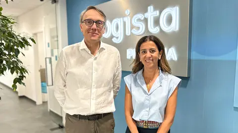 Miguel G&oacute;mez Prado, director general de Logista Pharma, y&nbsp;Mar F&aacute;bregas, Head of Iberia y directora general de STADA Espa&ntilde;a.