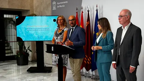 El concejal Jos&eacute; Francisco Mu&ntilde;oz presenta las l&iacute;neas generales de los presupuestos del consistorio murciano para 2025.