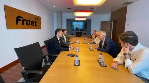 Reuni&oacute;n entre el consejero de Fomento, Jorge Garc&iacute;a Montoro, y el presidente de Froet, Pedro D&iacute;az.