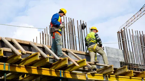 Trabajadores de la construcci&oacute;n. (Archivo)