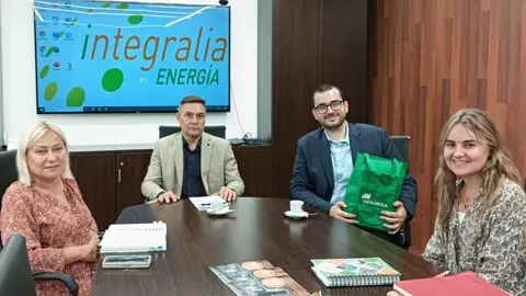 Imagen del encuentro con la presencia (de izquierda a derecha) de Victoria Kapkan, Andr&eacute;s Baraza, Pablo Nario y Aurora Gonz&aacute;lez.