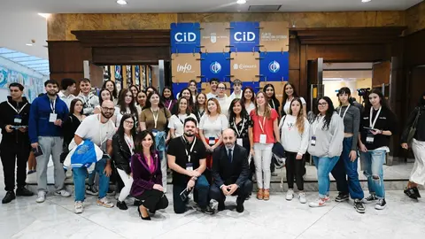 Imagen de grupo durante el V Congreso de Internacionalizaci&oacute;n Digital.