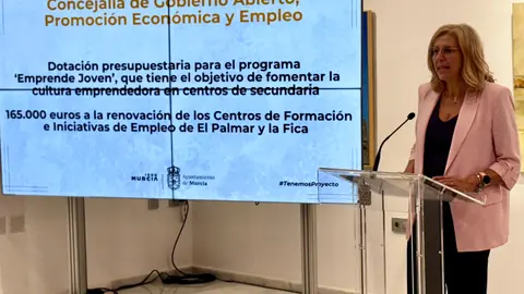 Mercedes Bernab&eacute; durante la presentaci&oacute;n del presupuesto de su concejal&iacute;a.