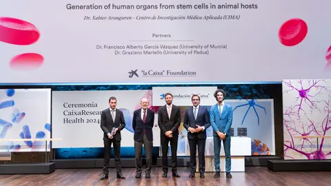 Imagen de familia de los participantes en el proyecto seleccionado en la convocatoria CaixaResearch de Investigaci&oacute;n en Salud 2024. (Fundaci&oacute;n 'la Caixa')