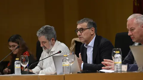 Imagen durante el Claustro con la intervenci&oacute;n de Jos&eacute; Luj&aacute;n, rector de la Universidad. (UMU)