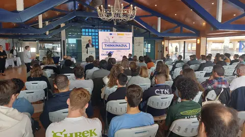 El director del Imida, Andr&eacute;s Mart&iacute;nez, en la jornada &lsquo;La acuicultura: m&aacute;s que la producci&oacute;n de alimentos&rsquo;,  que se ha celebrado este lunes en San Pedro del Pinatar. (CARM)