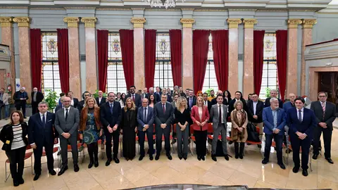 Imagen de familia durante la presentaci&oacute;n. (Ayuntamiento de Murcia)