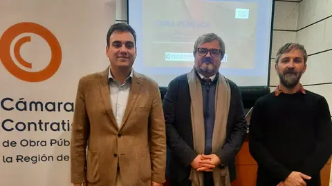 Imagen de familia durante la jornada Estrategia de Prevenci&oacute;n y Resoluci&oacute;n de Conflictos en la Gesti&oacute;n del Contrato de Obra P&uacute;blica de la C&aacute;mara de Contratistas. (Frecom)