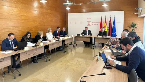 Un momento del &uacute;ltimo Consejo de Administraci&oacute;n del Centro de Distribuci&oacute;n Log&iacute;stica Alimentaria referente en el sureste espa&ntilde;ol del ejercicio 2024. (Ayuntamiento de Murcia)