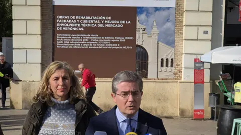 El concejal de Turismo, Jes&uacute;s Pacheco, ha supervisado este mi&eacute;rcoles el inicio de las obras, junto a la concejal de Gobierno Abierto,&nbsp;Mercedes Bernab&eacute;. (Ayuntamiento de Murcia)
