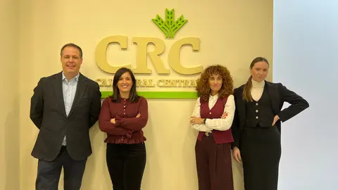 Equipo de la oficina de Caja Rural Central en Molina de Segura. (Agencia Weekend)