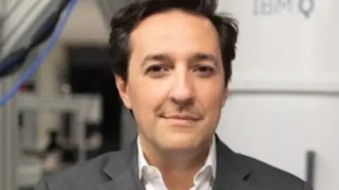 Dar&iacute;o Gil.