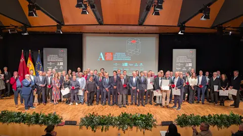 Foto de familia de la entrega de galardones.