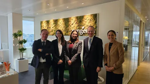 Encuentro entre la consejera de Agricultura, Sara Rubira, y directivos de Syngenta en Bruselas. (CARM)