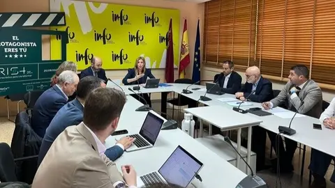 La consejera de Empresa, Marisa L&oacute;pez, junto al resto de miembros del comit&eacute; de seguimiento RIS4Mur. (CARM)
