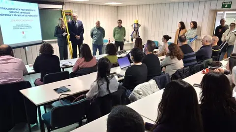 La consejera de Empresa, Empleo y Econom&iacute;a Social, Marisa L&oacute;pez Arag&oacute;n, durante la inauguraci&oacute;n de un curso del Plan de Formaci&oacute;n 2025 del Instituto de Salud y Seguridad Laboral (ISSL). (CARM)