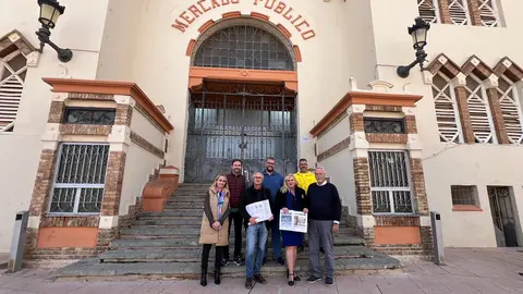 La concejal y teniente de alcalde de Hacienda, Contrataci&oacute;n y Proyectos Europeos, Tere L&oacute;pez ha visitado junto a representantes de la empresa adjudicataria las instalaciones del Mercado P&uacute;blico de La Uni&oacute;n.