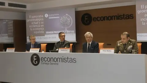 Un momento de la jornada del Consejo General de Economistas sobre el impacto del sector de defensa. (Consejo General de Economistas/Twitter)