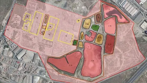 Plano de los antiguos terrenos de la factor&iacute;a Zinsa, donde los propietarios de los terrenos tendr&aacute;n que actuar de manera inmediata en una superficie de 280.000 metros cuadrados (identificada en color rosa claro). (CARM)