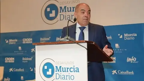 Lorenzo Amor, presidente de ATA en una imagen de archivo durante su participaci&oacute;n en los Desayunos Informativos de Murcia Diario.