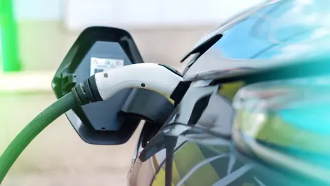 Coche el&eacute;ctrico. (Freepik)