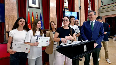 El Ayuntamiento premia a los cuatro equipos ganadores de la I Gymkhana Matem&aacute;tica: Ciudad de Murcia 1200 - (Ayuntamiento de Murcia)