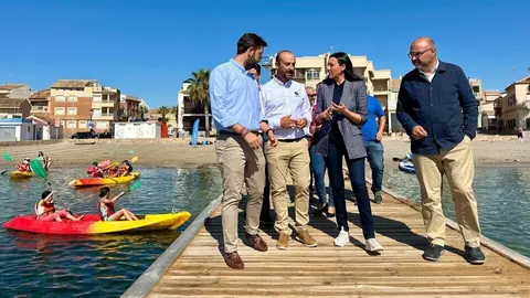 La consejera de Turismo, Carmen Conesa, con los directores generales del Instituto de Turismo y del Mar Menor. (CARM)