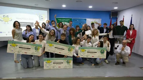 Foto de los ganadores del concurso Innoteca25. (CARM)