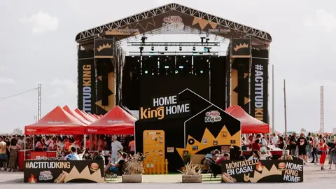 ElPozo King Upp en Spring Festival. (Spring Festival)