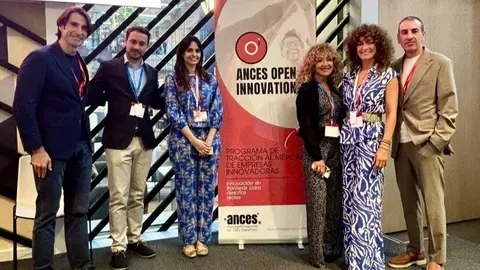 Equipo del CEEIM junto a la startup ganadora en el &lsquo;ANCES Open Innovation 2025&rsquo;. (CEEIM)