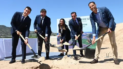 Acto de colocaci&oacute;n de la primera piedra. (CARM)
