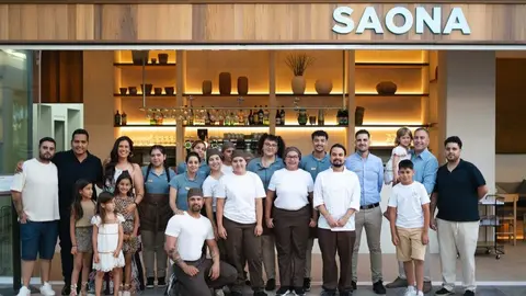 Equipo del restaurante Saona en el Centro Comercial Thader. (Silicius Real Estate)