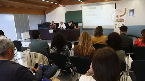 Imagen durante la reuni&oacute;n. (UPCT)