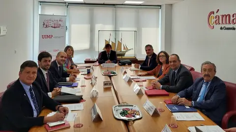 El consejero de Medio Ambiente, Universidades, Investigaci&oacute;n y Mar Menor, Juan Mar&iacute;a V&aacute;zquez, participa en la reuni&oacute;n del Consejo Rector de la Universidad Internacional Men&eacute;ndez Pelayo de Cartagena, que preside su rector, Carlos Andradas. (CARM)