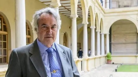 &Aacute;ngel Mart&iacute;nez.
