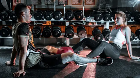 La qu&iacute;mica en el Fitness: entre la obsesi&oacute;n est&eacute;tica y el riesgo real -(Andrej Podobedov)