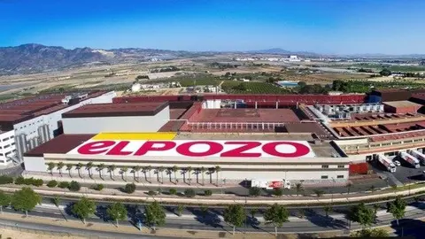 Vista a&eacute;rea de las instalaciones de El Pozo. (Foto de Blas Mart&iacute;nez)